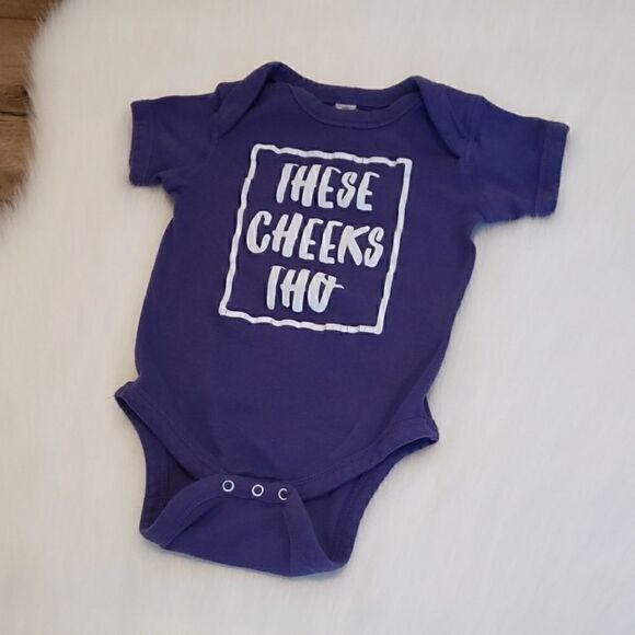 Rabbit Skins 12M These Cheeks Tho Purple Short Sleeve Bodysuit - Picture 2 of 4
